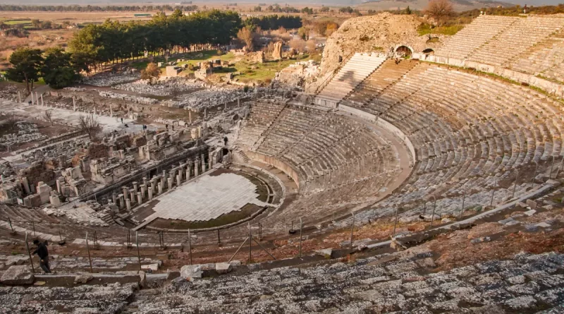 چرا افسوس یکی از مهم‌ترین شهرهای تاریخی ترکیه و اروپا شناخته می‌شود؟